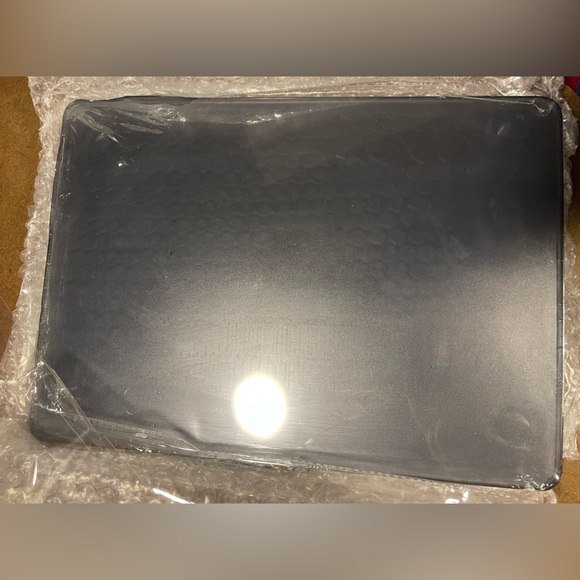 iBenzer Snap-on Laptop Case. iBenzer compatible with M2 2023 2022. - Picture 3 of 13